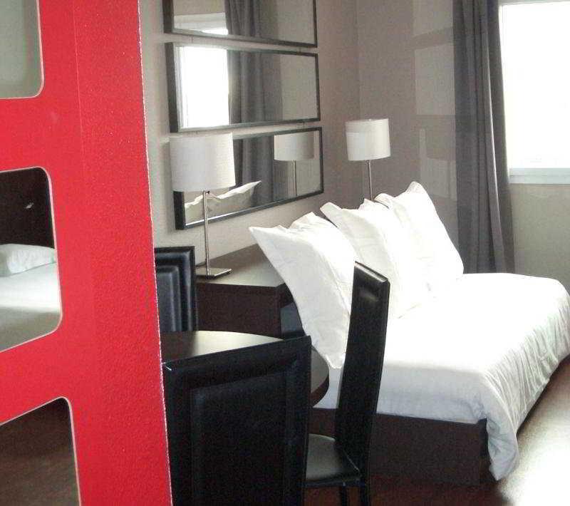 Teneo Apparthotel Bordeaux - Gare Saint Jean Exterior foto
